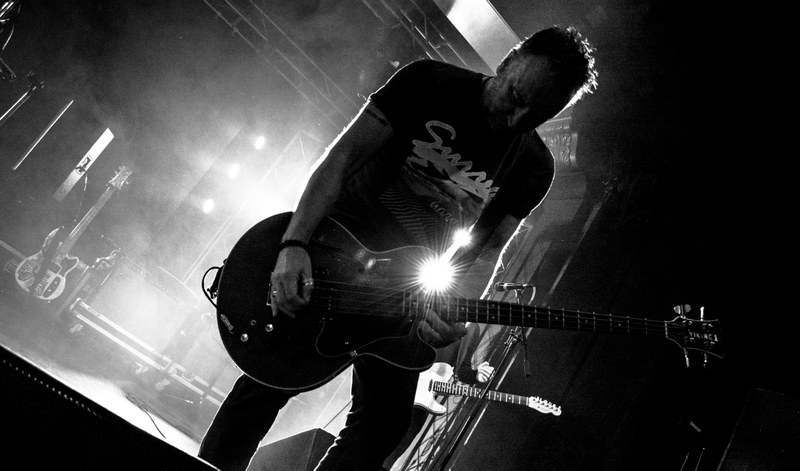 Illustration for article titled Photos Of Peter Hook And The Light